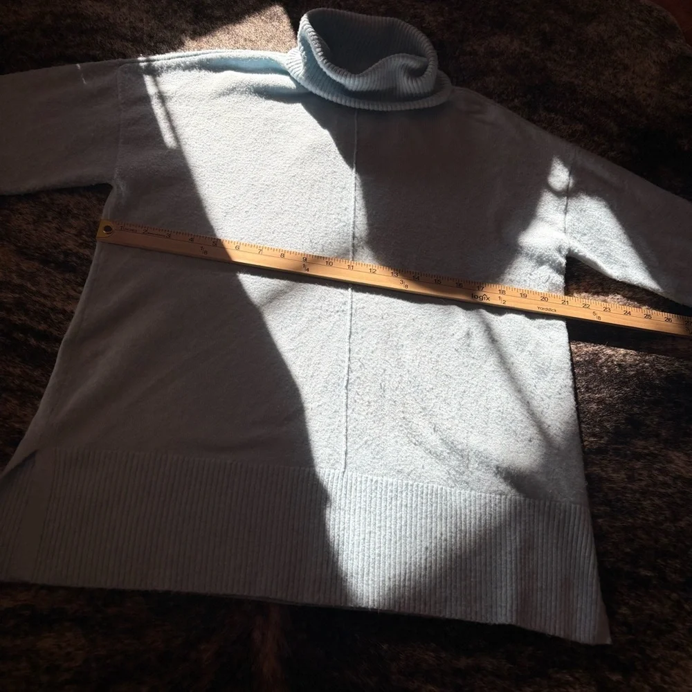 Calvin Klein Light Blue Sweater, Mock / Turtle Neck, Size Medium - Picture 12 of 14